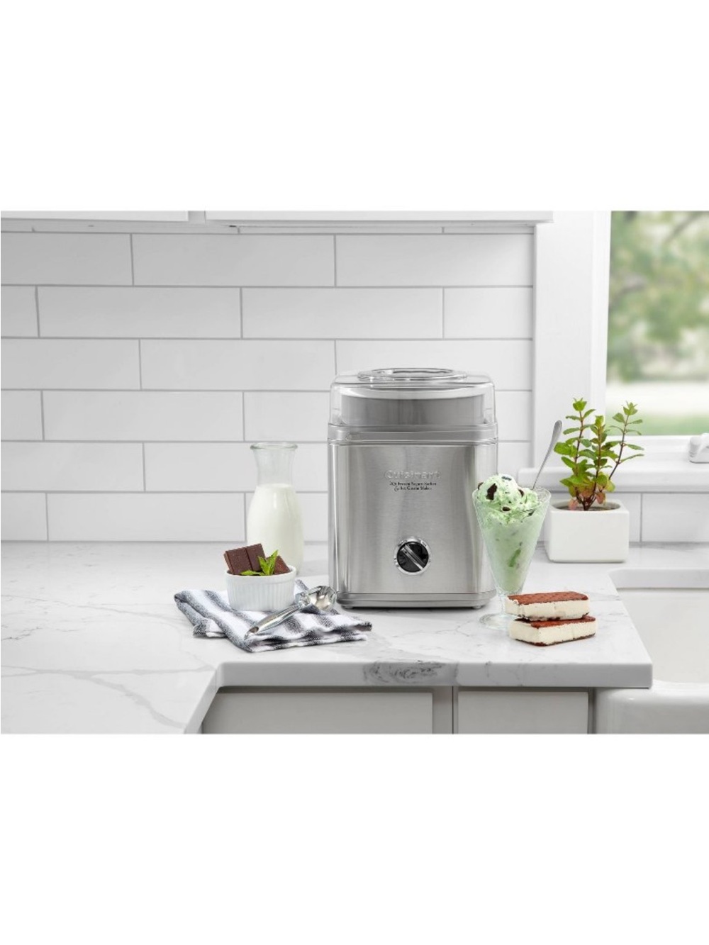 New Cuisinart Pure Indulgence 2qt Frozen Yogurt/Sorbet/Ice Cream Maker